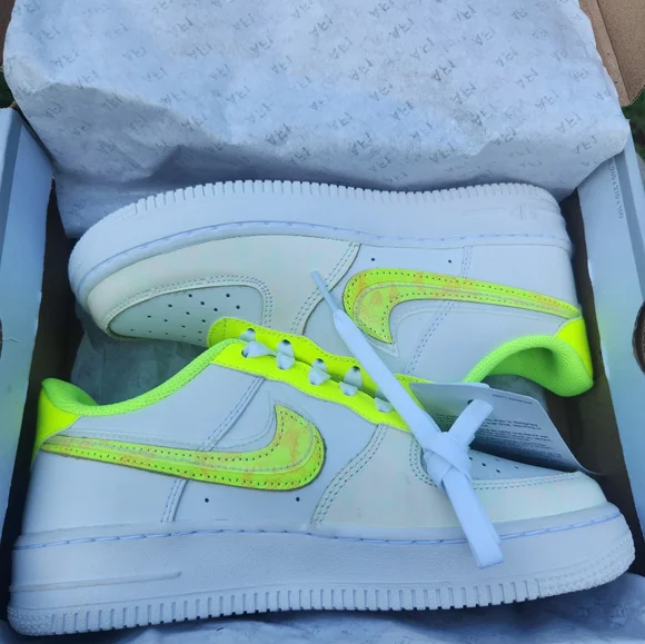 Nike Air Force 1 Low LV8 GS White Volt White DV1680 100 kids size 4y