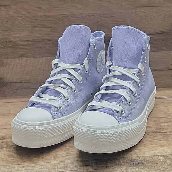 Converse high top Brand new platform in the box.