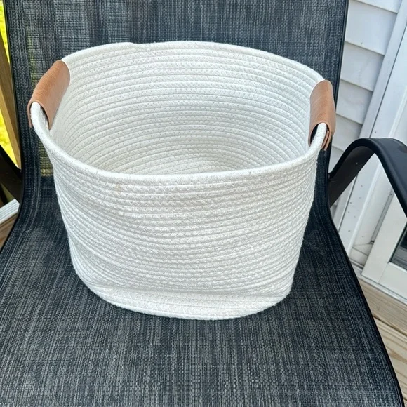 🍍BRAIDED TOTE CREAM COLORED🍍