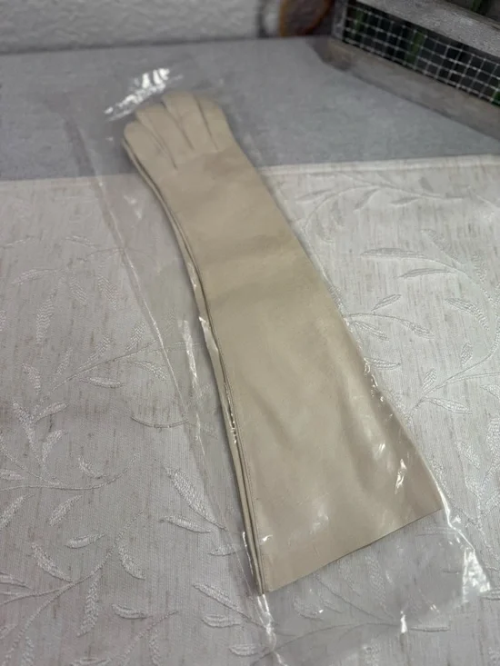 Vintage Italian Off-White Leather Opera Gloves‎ Size 6.5 Made in Italy Formal