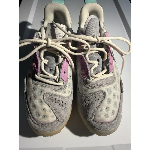 Jordan Delta 2 Sneakers Womens 8 Grey Pink Teal Low Top CV8121-004 Athleisure