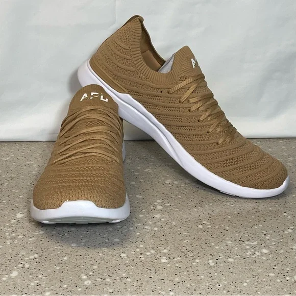 Men’s APL Athletic Propulsion Labs TechLoom Wave Size 13 New in Box Tan/White