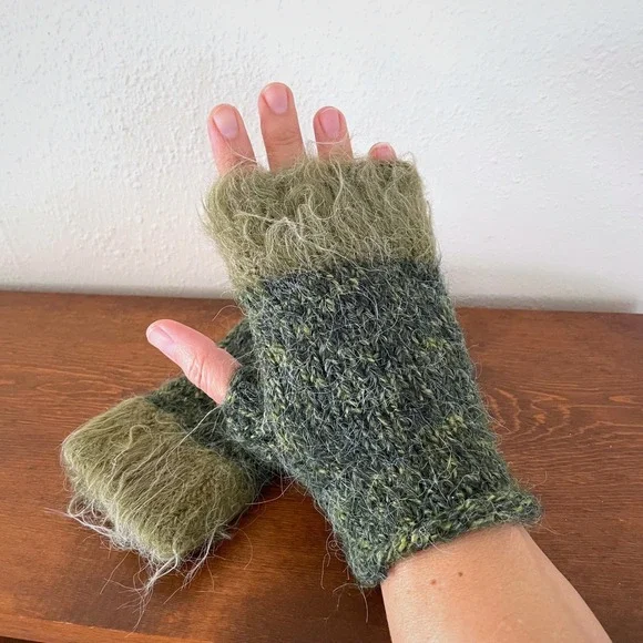 Perika Fingerless Gloves Mittens Peruvian Trading Co Knit Wrist‎ Warmer Green