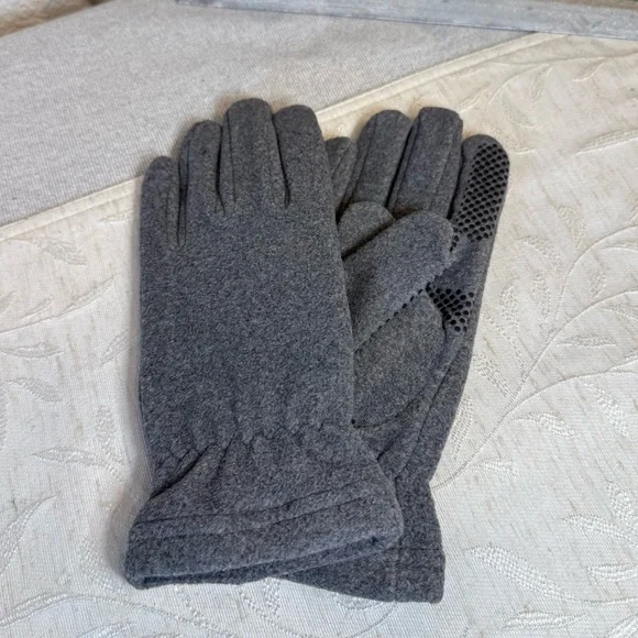 Finger fuzz. Gray Women's Winter Fleece Gloves. Gripping‎ one size.