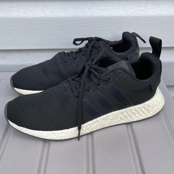 Adidas NMD R2 Core Black Sneakers Size 11.5 Men’s Lace Up Style White Outsole