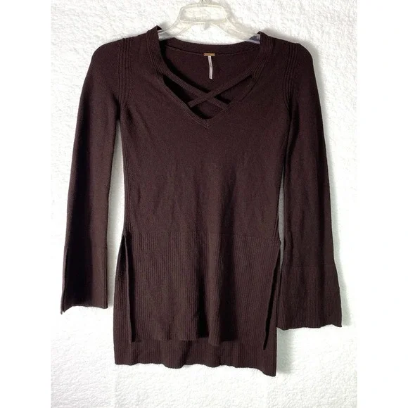 Free People XS Brown Lattice V-Neck Ribbed Knit‎ Tunic Sweater Bell Sleeve Slit