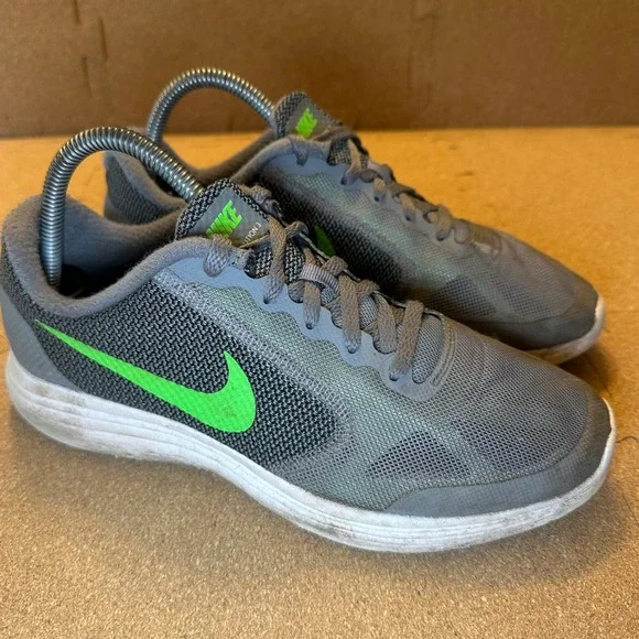 Nike Revolution 3 Kids 7Y Running Shoes Grey Neon Green 819413-002‎