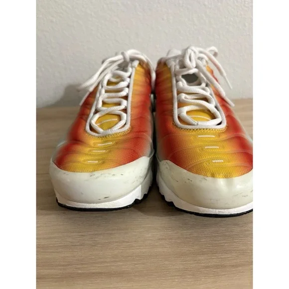 Nike Air Max Plus TN HF5180-100 Unisex Kids 7Y Orange Yellow Gradient Sneakers