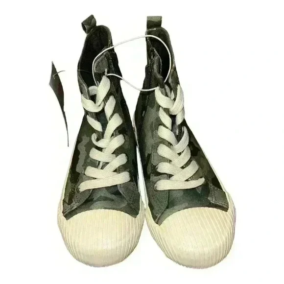 Cat & Jack Camo High Top Zip Up Tennis Shoes, Size 1