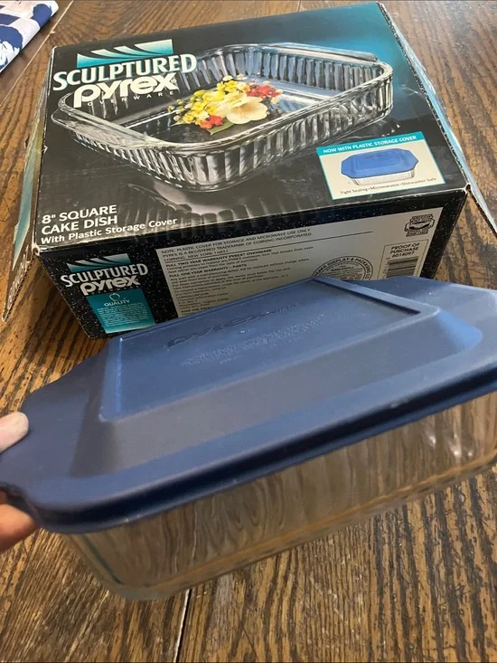 Pyrex Sculptured 8