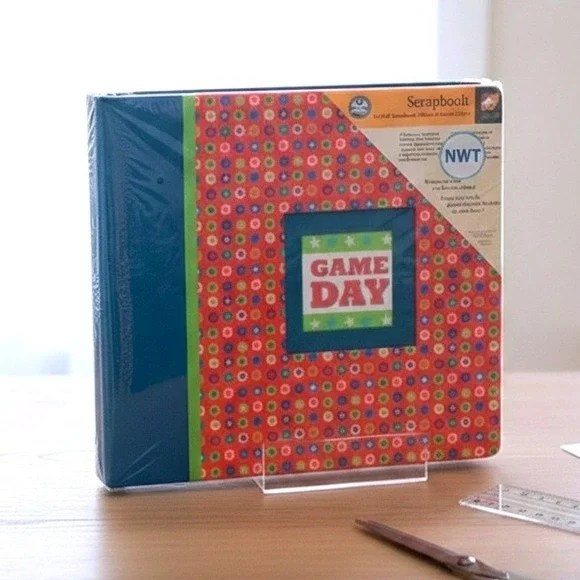 NWT Sports Scrapbook Album 12x12 Game Day Photo Memory Book 10‎ Page Protectors
