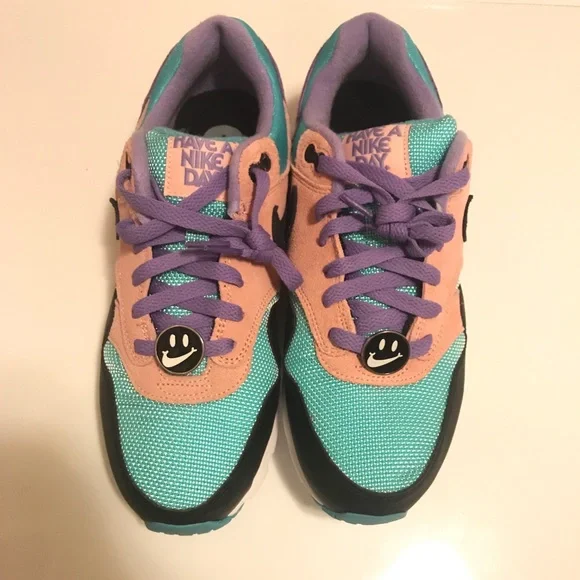 Nike Youth Air Max1 Nike Day GS S-7Y/8.5W’s AT8131‎