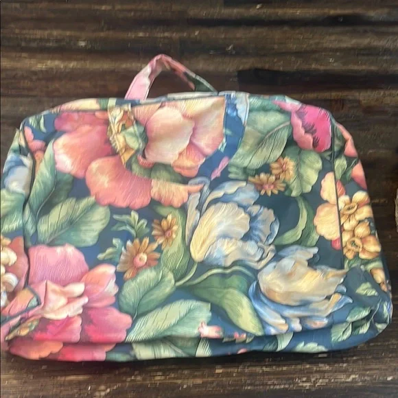 Floral Travel Bag 🚩3/$15