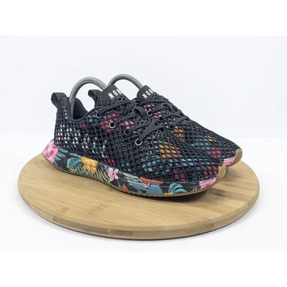 l Sneakers