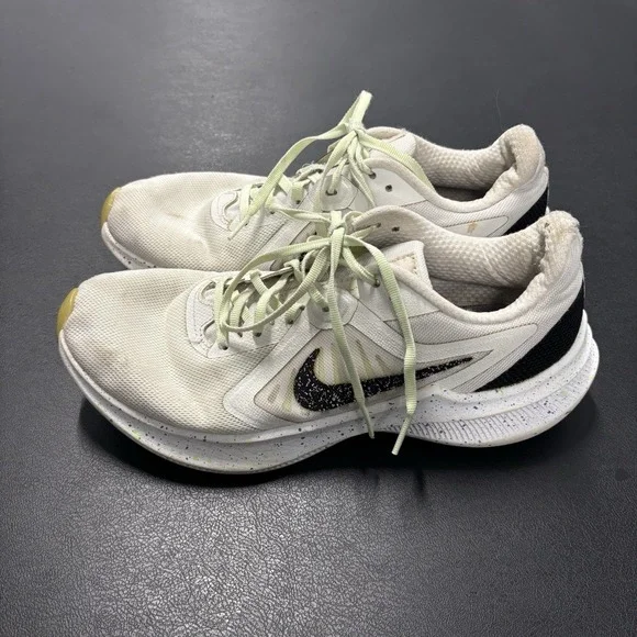 Nike Downshifter Women's‎ Summit White Ghost Light Green Running Sneakers US 9
