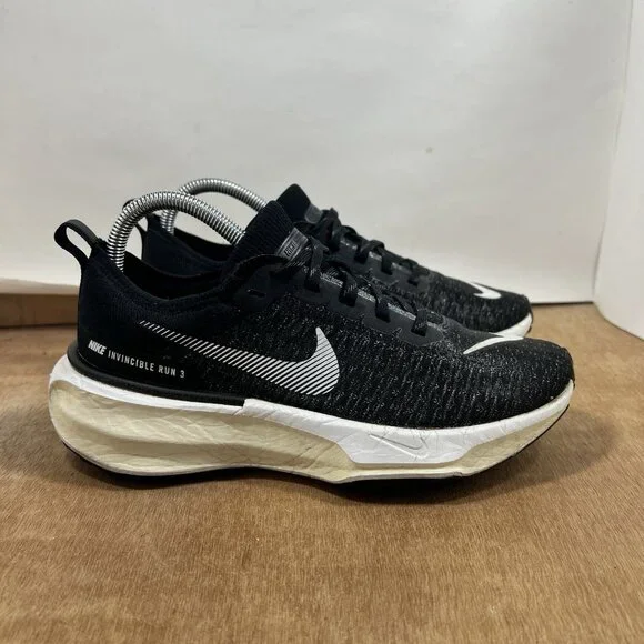 Nike ZoomX Invincible Run 3 Womens Size 8 Black White Running Shoes Sneakers