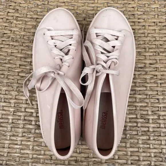 Melissa girls pink sneakers size 5
