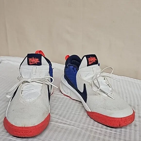 NIKE TEAM HUSTLE YOUTH SNEAKERS BFPM-08-275