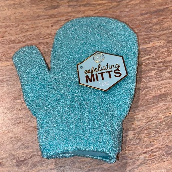 NEW EXFOLIATING GLOVES
