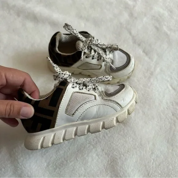 Fendi FF Trainers Kids Size 24
