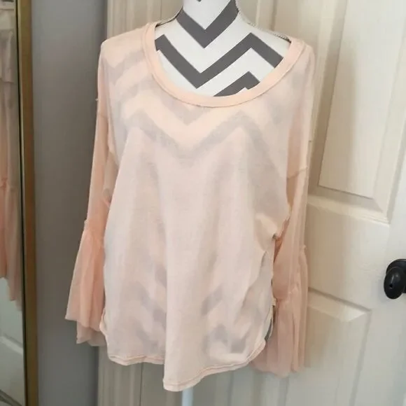 Free People hi lo flowy sleeve top