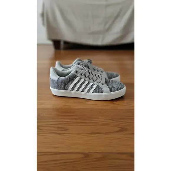 K-Swiss Court Tiebreak II Gray White Lace-Up Shoes size 3.5‎