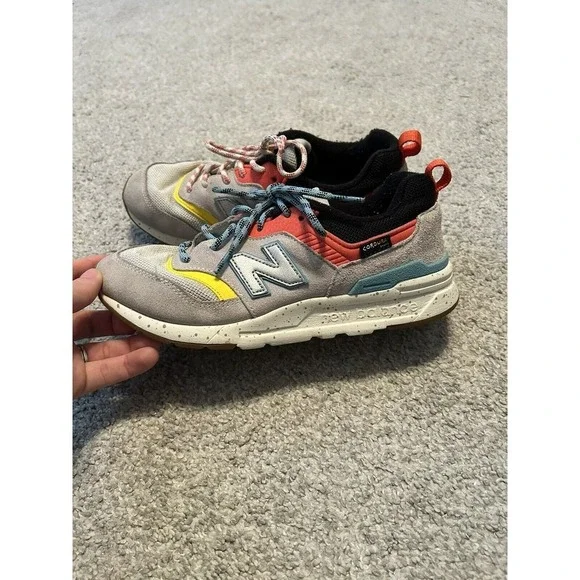 New Balance Youth 4.5 997H Shoes Beige Yellow Pink Leather CW997HMA Women's 6.5‎