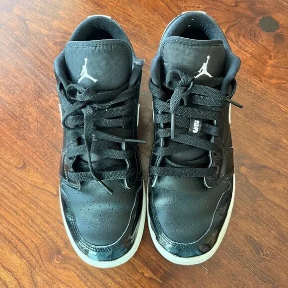 NIKE AIR Jordan 1 Retro Low Black BG‎ Black/White-White - Youth Size 6