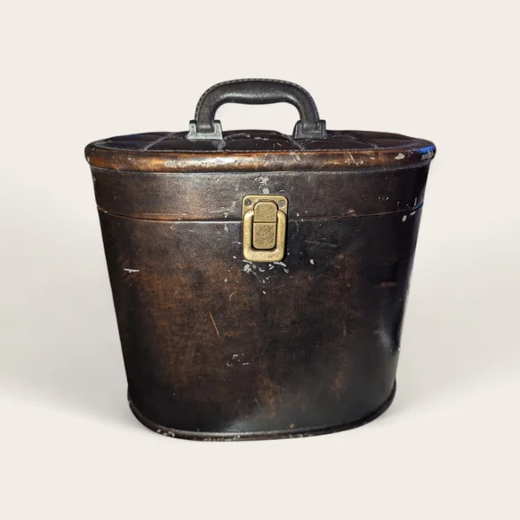 Vintage Distressed Faux Leather Train Case Storage Box Brown Oval Trunk With Han