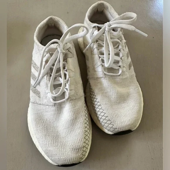 adidas PureBoost GO J running shoes- size 4 (excellent used condition)