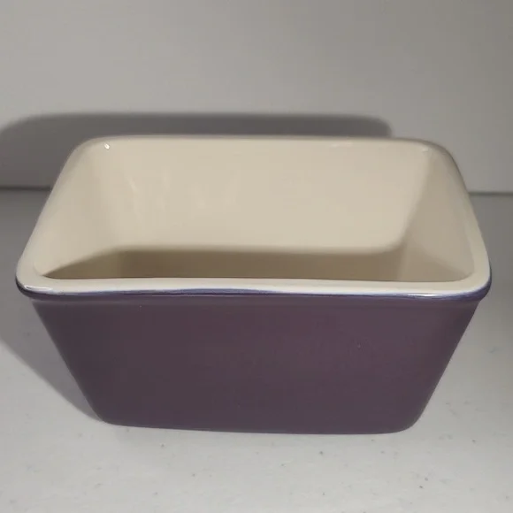 Longaberger Vitrified Pottery Serving Dish In Eggplant Purple With Ivory Inside