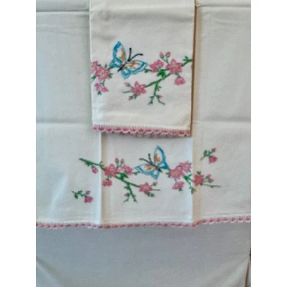 Vintage Hand Embroidered Butterfly Floral Pillowcase Set Crochet Lace Trim 2pc
