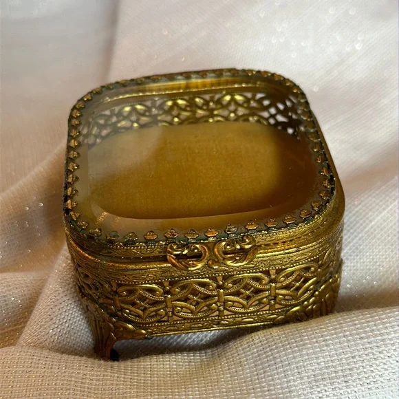 Hollywood Regency Jewelry Box Filigree Gold Tone 3x2 in Vintage