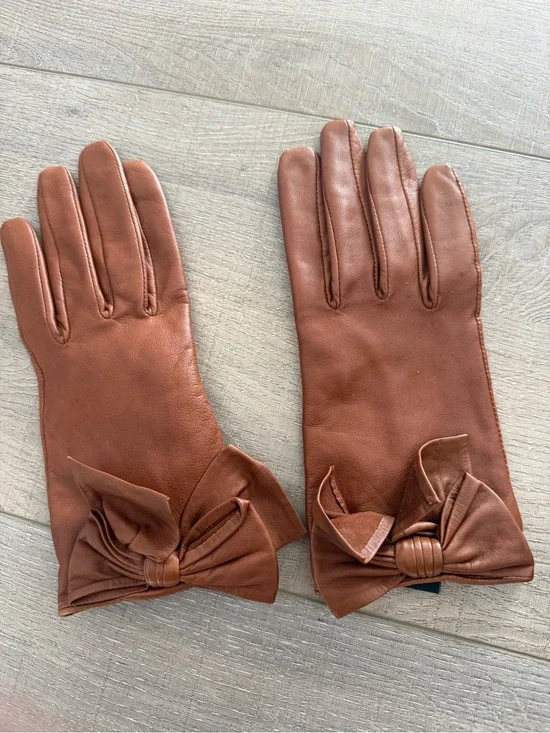 Mango Women’s Brown Leather Bow Gloves