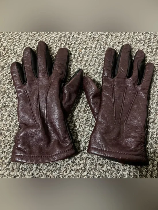 Burgundy leather gloves with cell screen touch enablement - like new, size S
