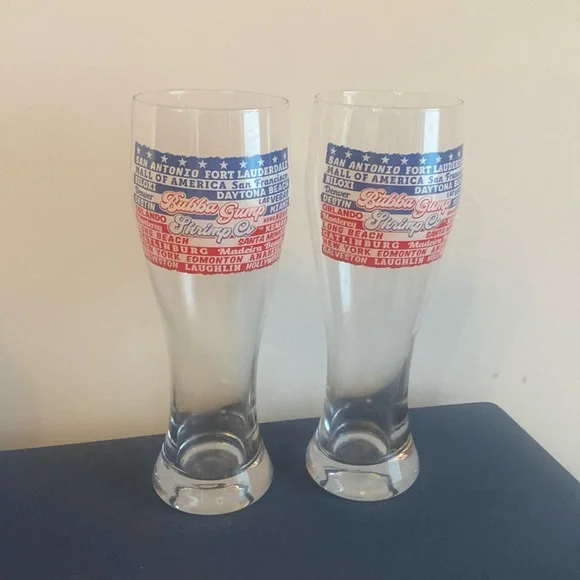 Set of 2 Bubba‎ Gump Beer Glasses All Cities