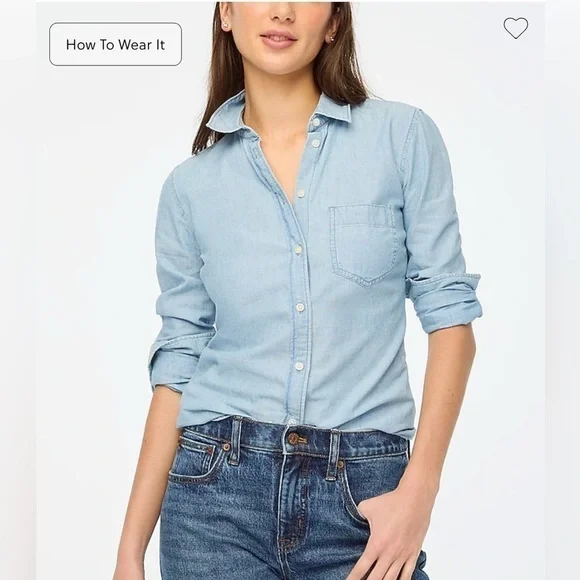 NWT Women’s J.Crew denim long sleeve button down shirt. Size: xs