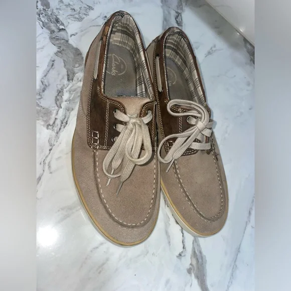 Clark’s leather boat shoes men’s 11 brown tan