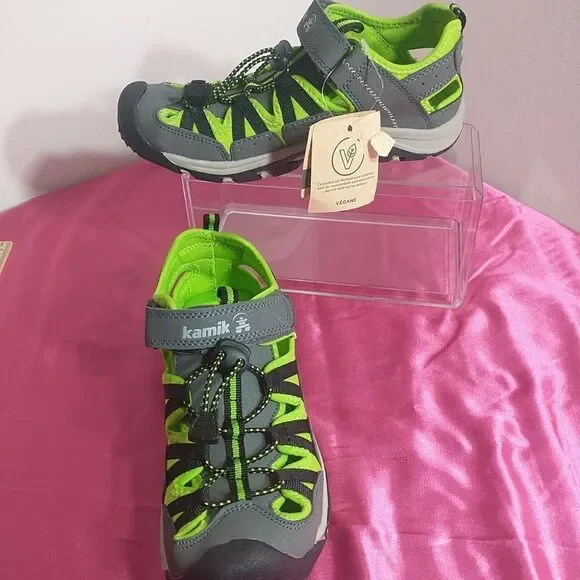 Kamik Wildcat Kids Youth SZ 3Y Charcoal / Lime Outdoor Camping Hiking Sandals