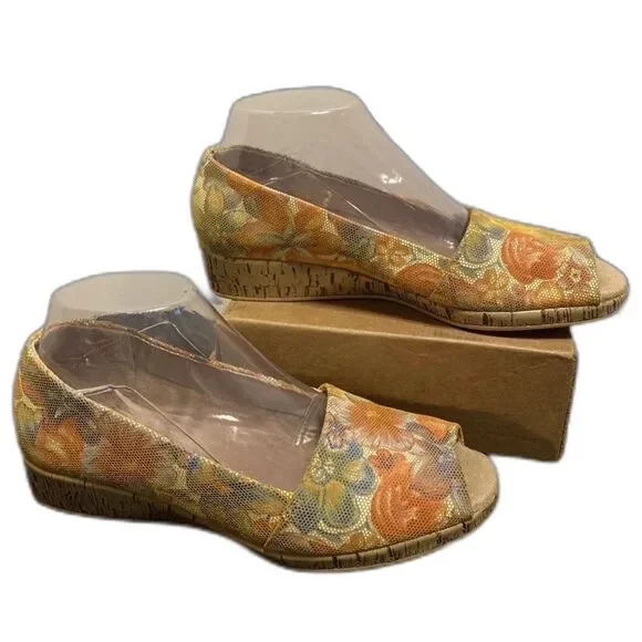 AEROSOLES * Peep Toe ShoesWedge Multi Floral Spring Break Leather Upper SZ 6M