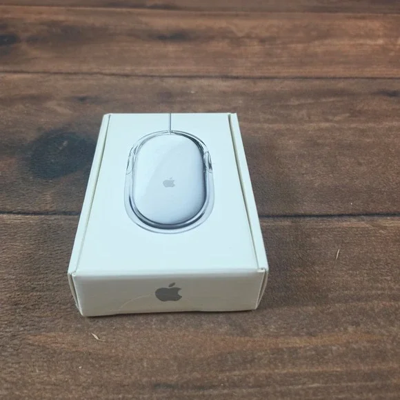 Apple Pro Mouse M8690G/A White New Wired Optical USB M5769 Vintage Tech