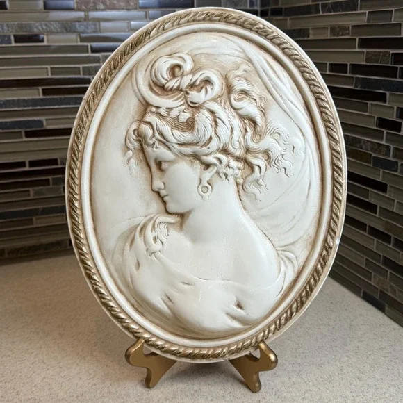Vintage Cameo Style Oval Wall Plaque Relief Woman Profile Ivory Gold Rope Edge