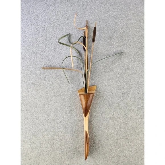 Wooden Wildflower Art Wall Hanging Decor Wood Cattails Pond Vase 3D Bulrush