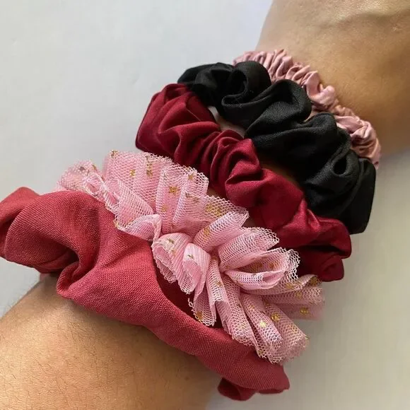 Set of 5 Scrunchies - Burgundy Pink Stars