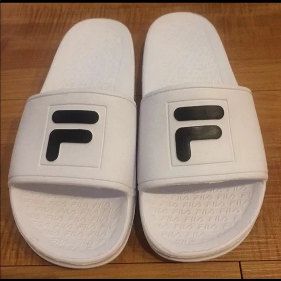 Fila white water shoes/slides 6 Guc