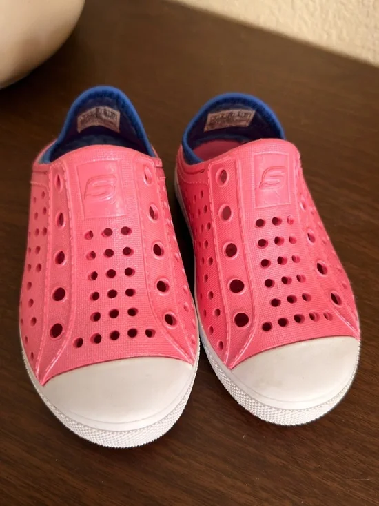 Skechers Kids' Pink Slip-On Water-Friendly Sneakers size 7 new no tags or box