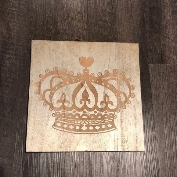 Wooden crown plaque