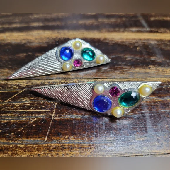 vintage 80s bright beaded silver earrings