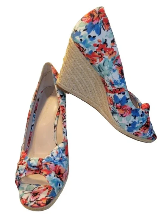 Kelly & Katie Ivala Floral Wedge Espadrille Sandal Red Blue Peep Toe Size 10