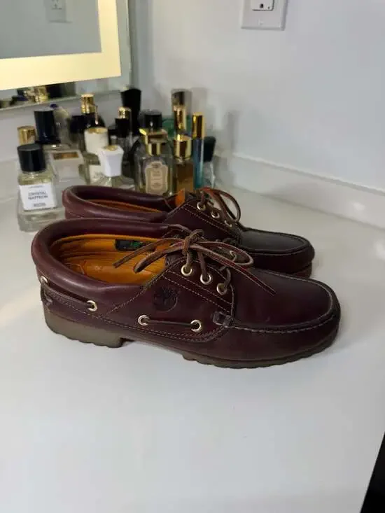 Timberland Classic 3-Eye Lug Handsewn Boat Shoe in Burgundy Leather